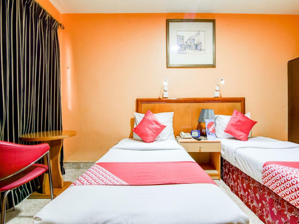 Oyo 270 Dream Land Hotel Дубай Екстер'єр фото